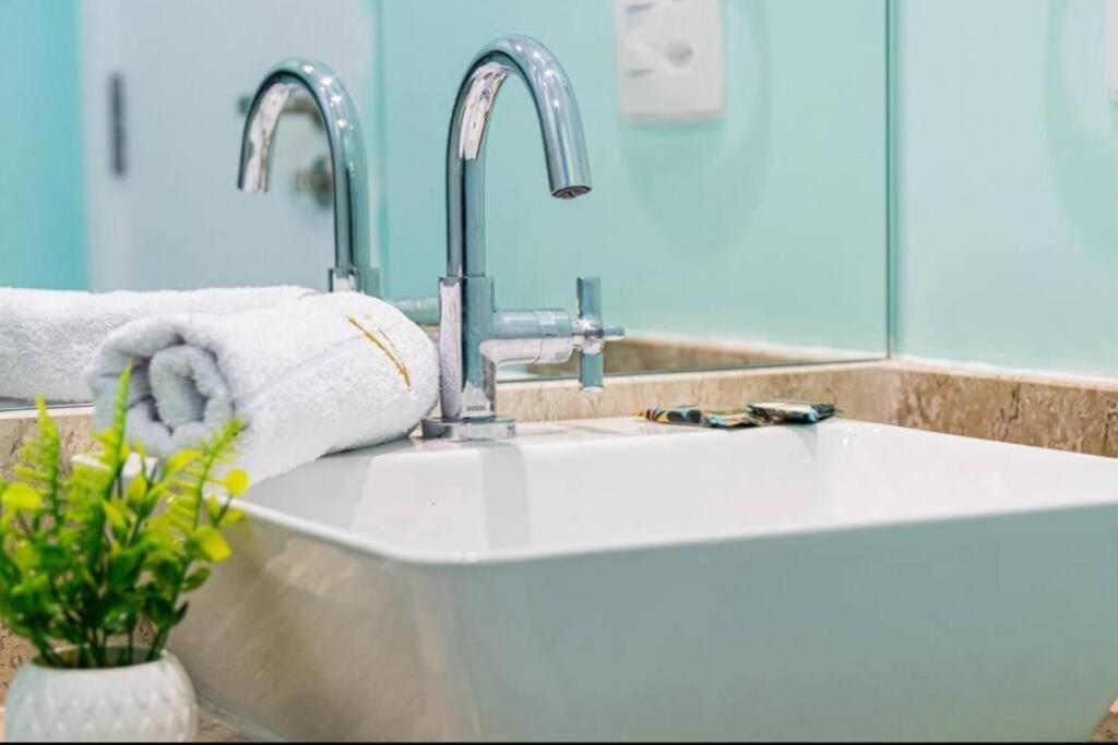 Novo Studio Zafira Metro Bras C/ Piscina ساو باولو المظهر الخارجي الصورة